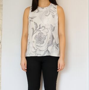 Suzy Shier Tank Blouse Women's Medium Floral Gray and White Satin Feminine NWOT